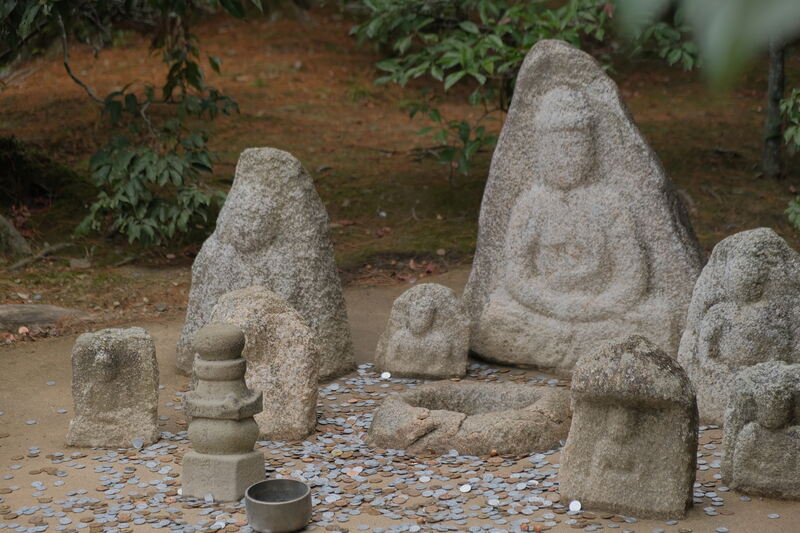 祈福石像